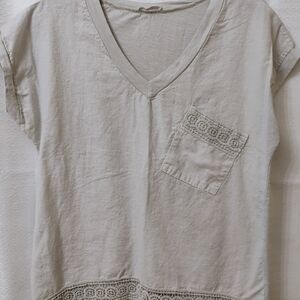 Made In Italy Elegant Lace Trim Women's Top